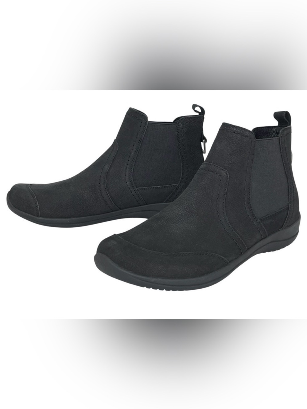 NWOB Earth Faine Black Nubuck Leather Womens Booties Size 8M